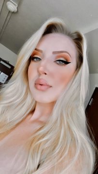 AdoredLass93 from Ontario,Canada