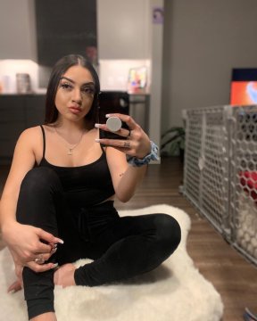 Amelia95 from Ontario,Canada