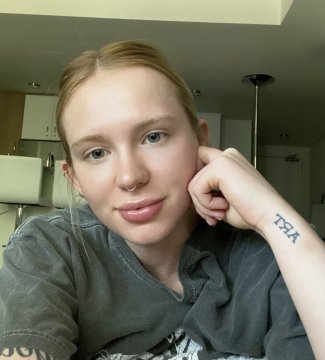 Ashley98 from Ontario,Canada