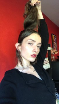 Elena89 from Ontario,Canada