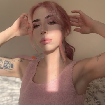 Esther99 from Ontario,Canada