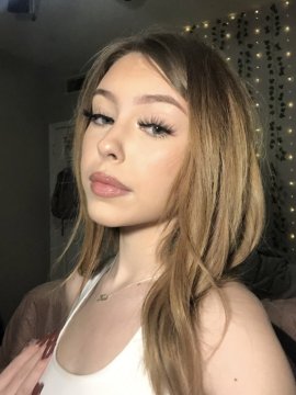HaileyChic from Ontario,Canada