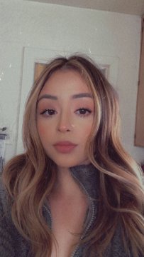 julia98 from Ontario,Canada